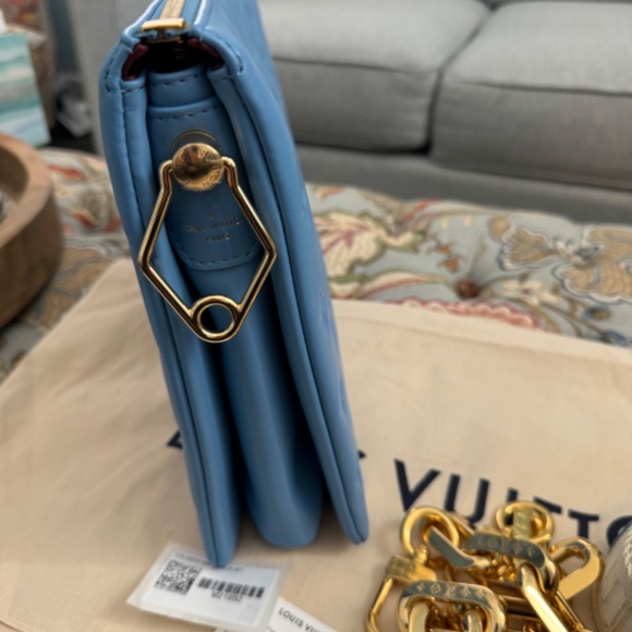 Louis Vuitton Coussin MM - Picture 5 of 13